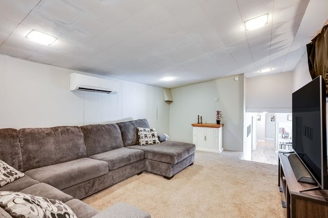 206 W Fernell St, Derby, KS 67037