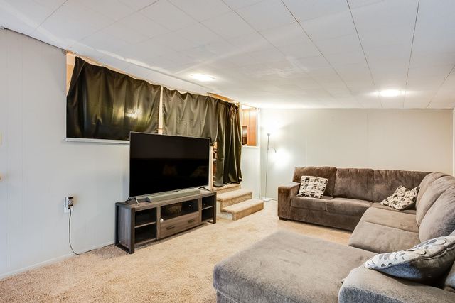 206 W Fernell St, Derby, KS 67037