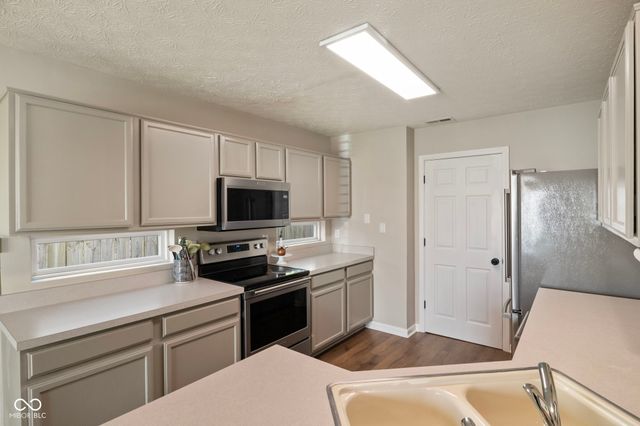 662 Cembra Drive, Greenwood, IN 46143