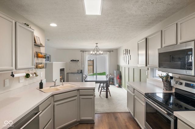 662 Cembra Drive, Greenwood, IN 46143