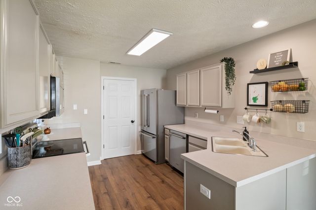 662 Cembra Drive, Greenwood, IN 46143