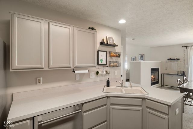 662 Cembra Drive, Greenwood, IN 46143