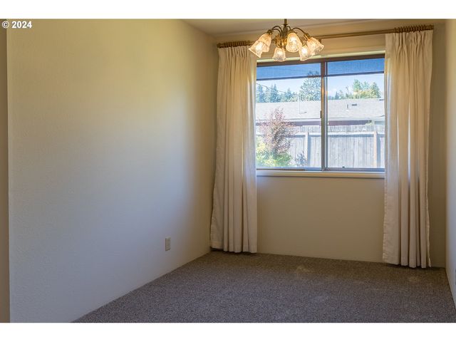 2690 POLK St, Eugene, OR 97405