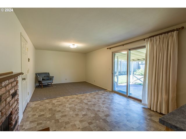 2690 POLK St, Eugene, OR 97405