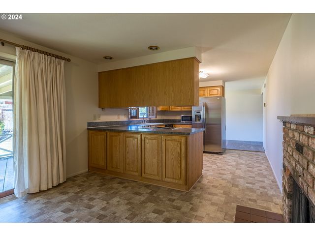 2690 POLK St, Eugene, OR 97405