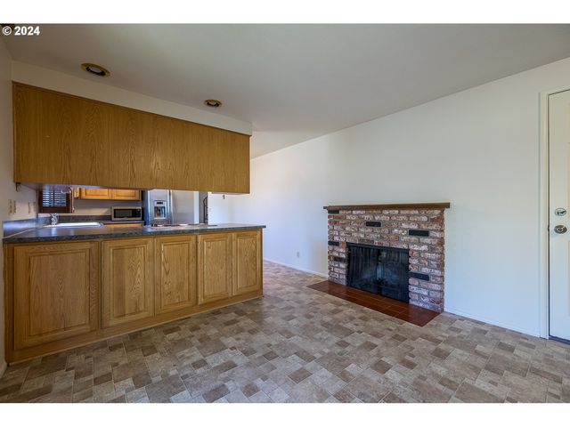 2690 POLK St, Eugene, OR 97405