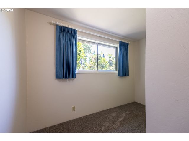 2690 POLK St, Eugene, OR 97405