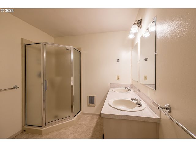 2690 POLK St, Eugene, OR 97405