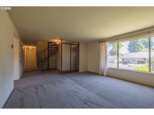 2690 POLK St, Eugene, OR 97405