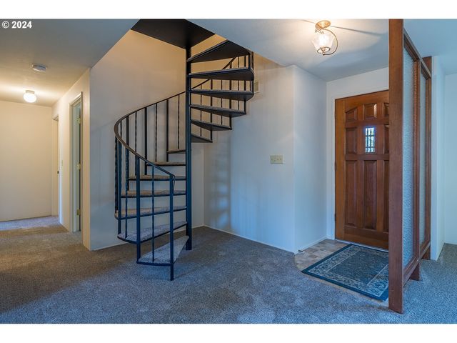 2690 POLK St, Eugene, OR 97405