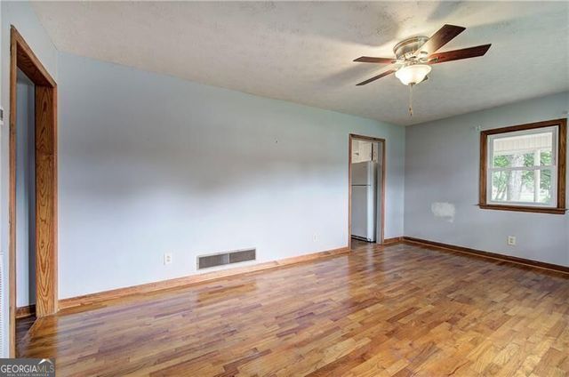 7 West Drive, Cartersville, GA 30120