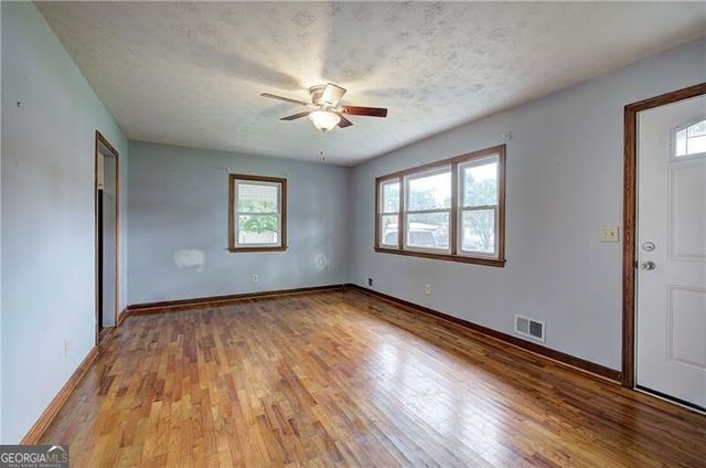 7 West Drive, Cartersville, GA 30120