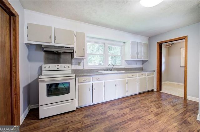 7 West Drive, Cartersville, GA 30120