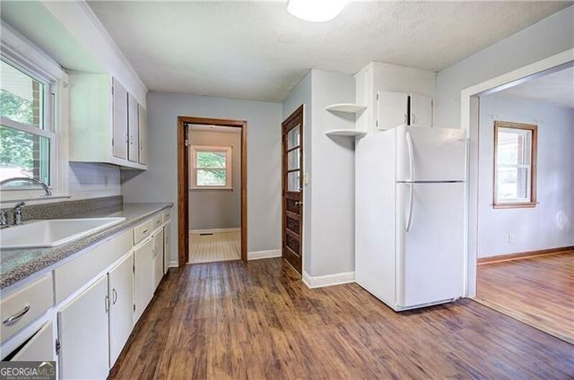 7 West Drive, Cartersville, GA 30120