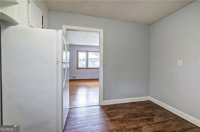 7 West Drive, Cartersville, GA 30120