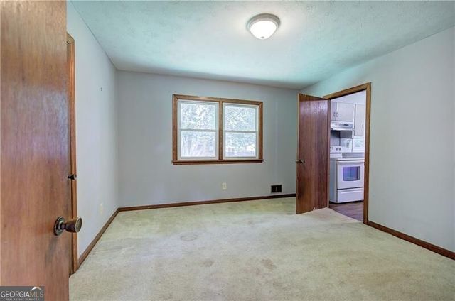 7 West Drive, Cartersville, GA 30120