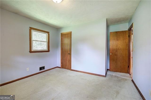 7 West Drive, Cartersville, GA 30120