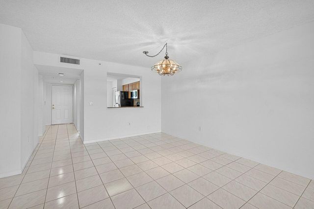 6112 Huntwick Terrace 102, Delray Beach, FL 33484