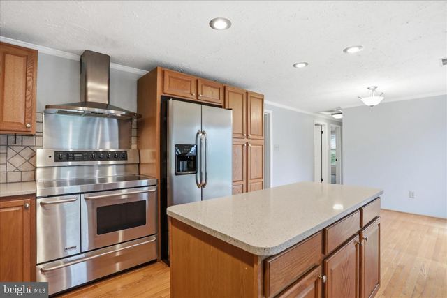 13812 COUNTRYSIDE DR, Maugansville, MD 21767
