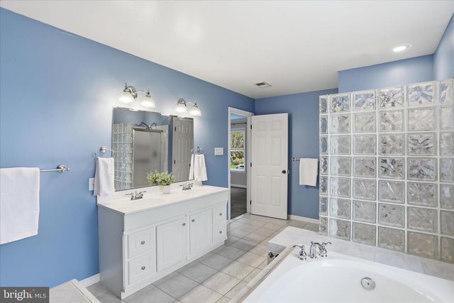 13812 COUNTRYSIDE DR, Maugansville, MD 21767