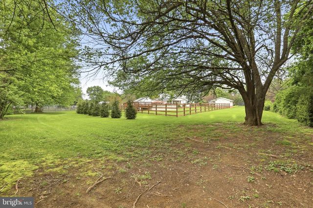 13812 COUNTRYSIDE DR, Maugansville, MD 21767