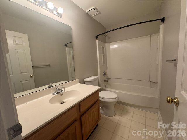 8817 Elkins Park Drive, Matthews, NC 28105