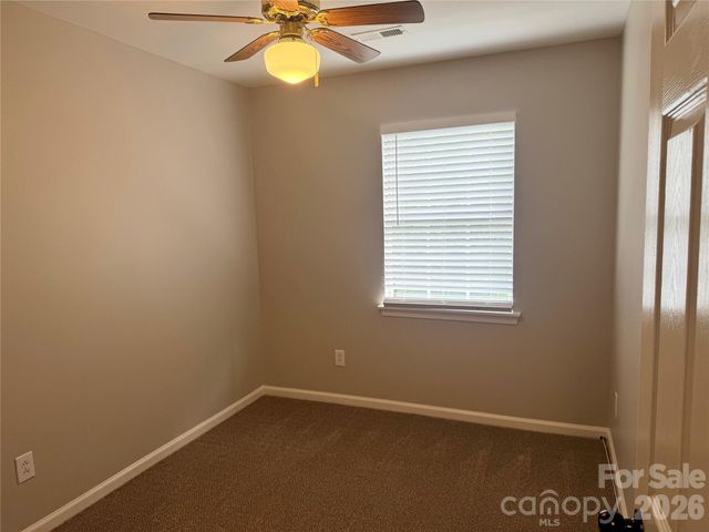 8817 Elkins Park Drive, Matthews, NC 28105