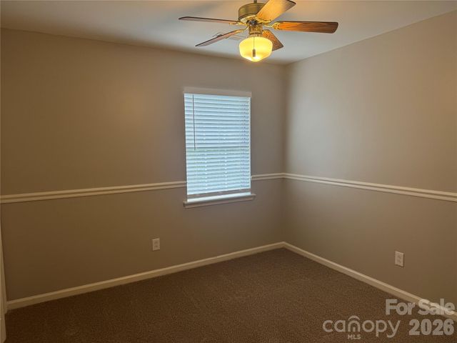8817 Elkins Park Drive, Matthews, NC 28105