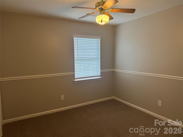 8817 Elkins Park Drive, Matthews, NC 28105