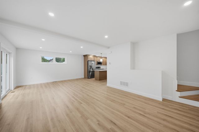 106 Lock Street B, Nashua, NH 03064
