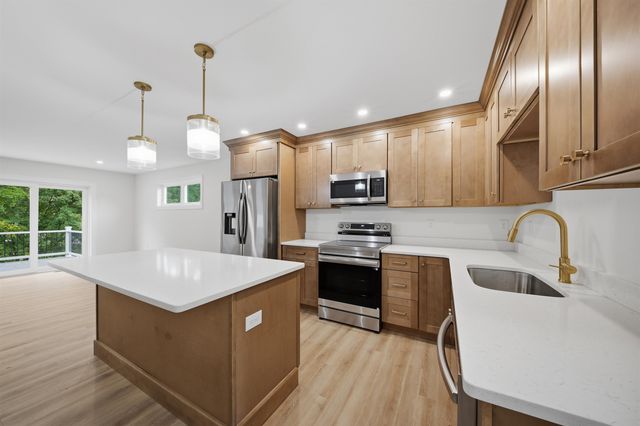 106 Lock Street B, Nashua, NH 03064