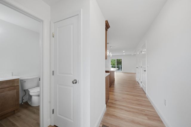 106 Lock Street B, Nashua, NH 03064