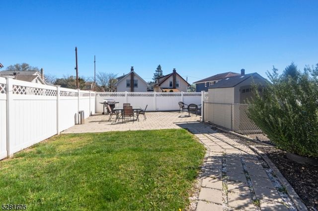 518 Miner Ter, Linden City, NJ 07036