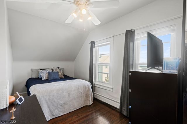 518 Miner Ter, Linden City, NJ 07036