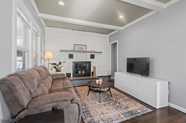 518 Miner Ter, Linden City, NJ 07036