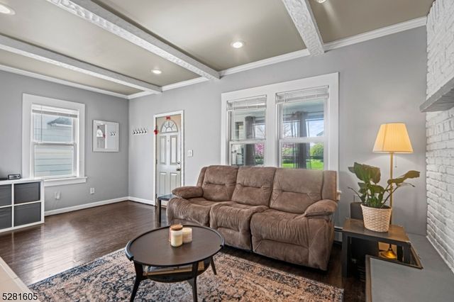 518 Miner Ter, Linden City, NJ 07036