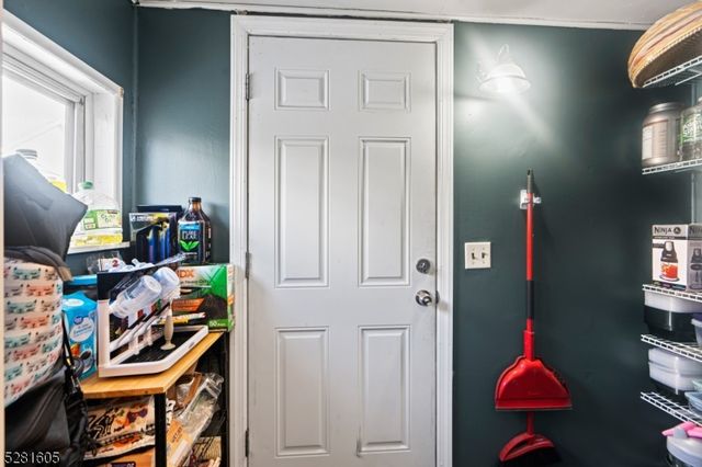 518 Miner Ter, Linden City, NJ 07036