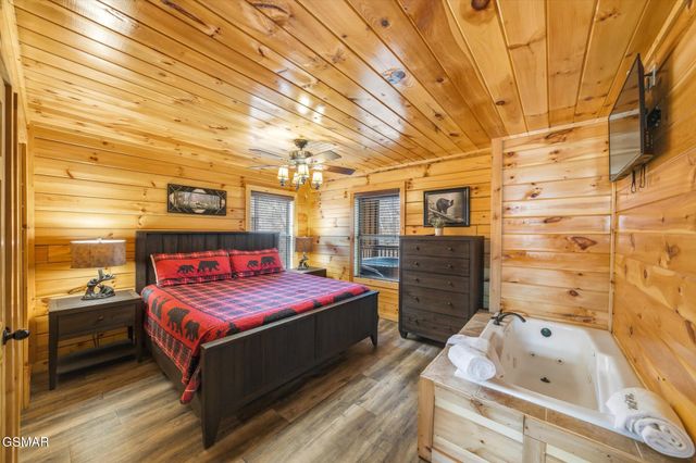 551 Blackberry Ridge Way, Pigeon Forge, TN 37863