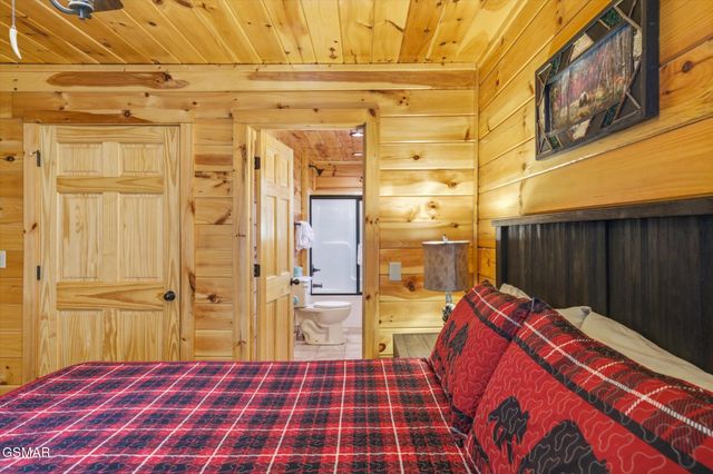 551 Blackberry Ridge Way, Pigeon Forge, TN 37863