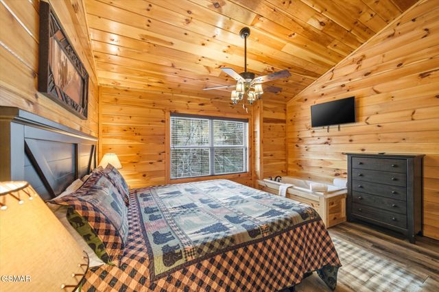 551 Blackberry Ridge Way, Pigeon Forge, TN 37863