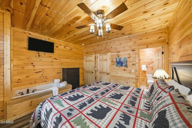 551 Blackberry Ridge Way, Pigeon Forge, TN 37863