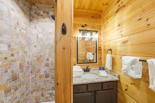 551 Blackberry Ridge Way, Pigeon Forge, TN 37863