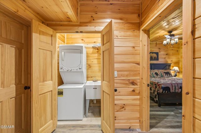 551 Blackberry Ridge Way, Pigeon Forge, TN 37863