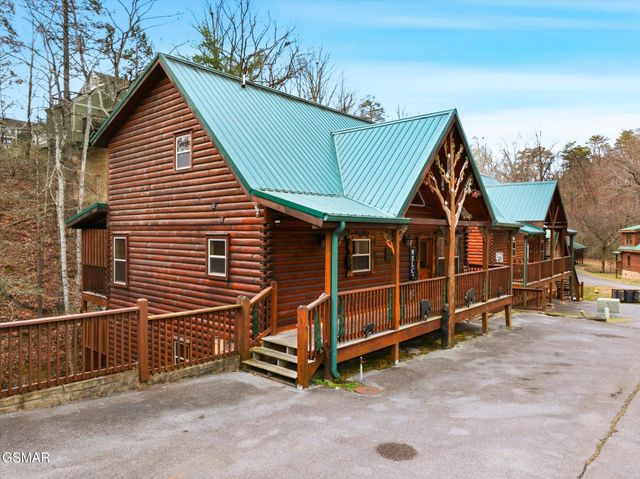 551 Blackberry Ridge Way, Pigeon Forge, TN 37863
