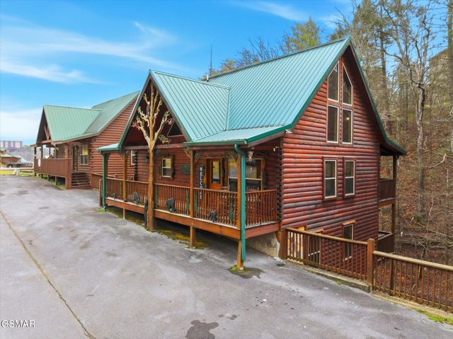551 Blackberry Ridge Way, Pigeon Forge, TN 37863