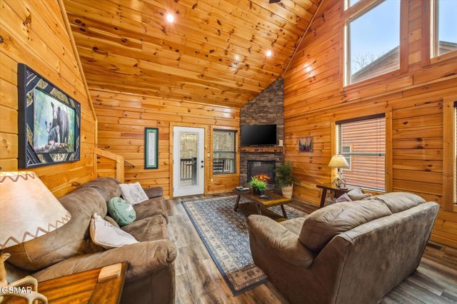 551 Blackberry Ridge Way, Pigeon Forge, TN 37863