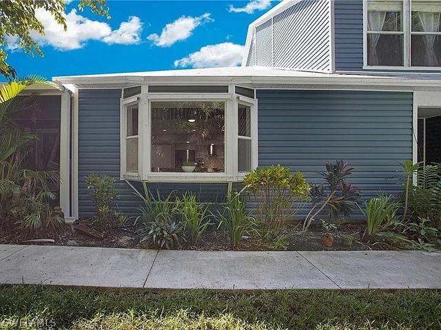 3412 Timberwood CIR, Naples, FL 34105