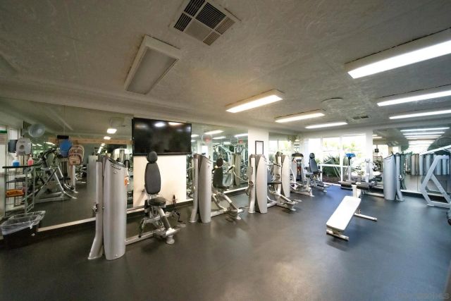 6055 Dassia Way, Oceanside, CA 92056