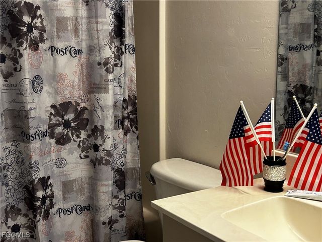 4121 & 4123 SW 7th PL, Cape Coral, FL 33914