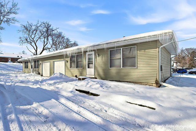 829 Washington Street 1, Woodstock, IL 60098